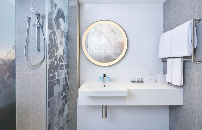 Bathroom 14