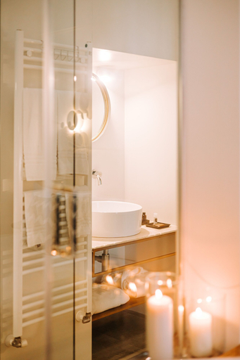 Bathroom 5, Suite1212 Pirrelli, Bari