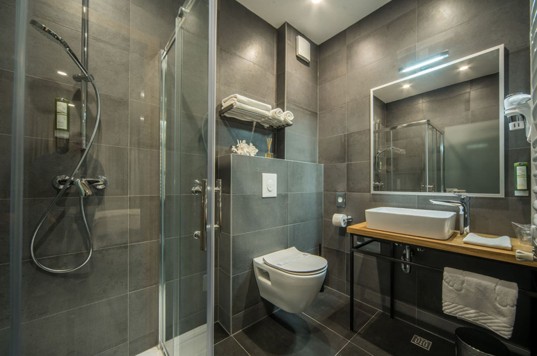 Bathroom 4, Hotel Sundial, Zagreb