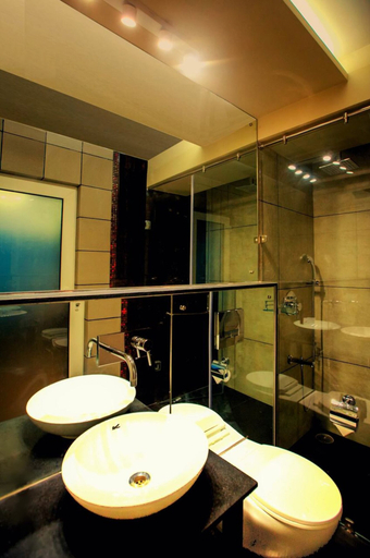 Bathroom 3, Minla Hotel, Bangalore