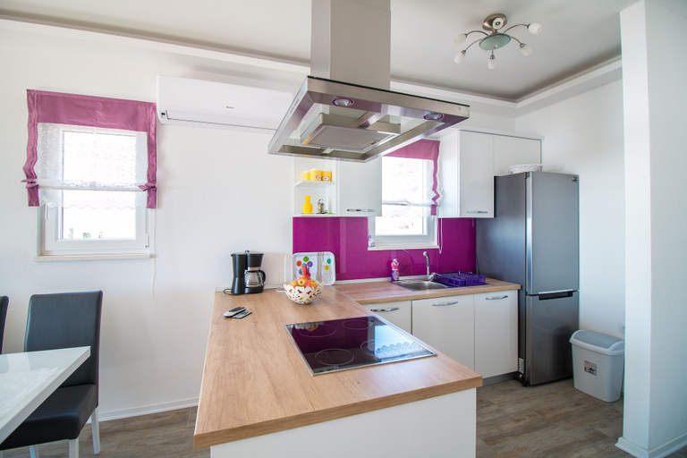 Others 5, Apartments Rakuljic, Podstrana