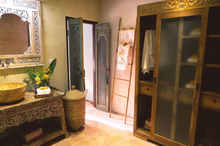 Bathroom 4, Cili Emas Oceanside Resort, Buleleng