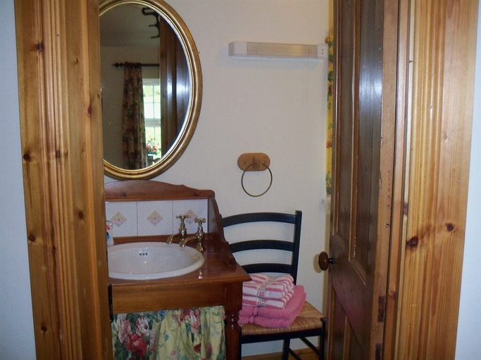 Bathroom 5, Lisnafillan Lodge, Mid and East Antrim