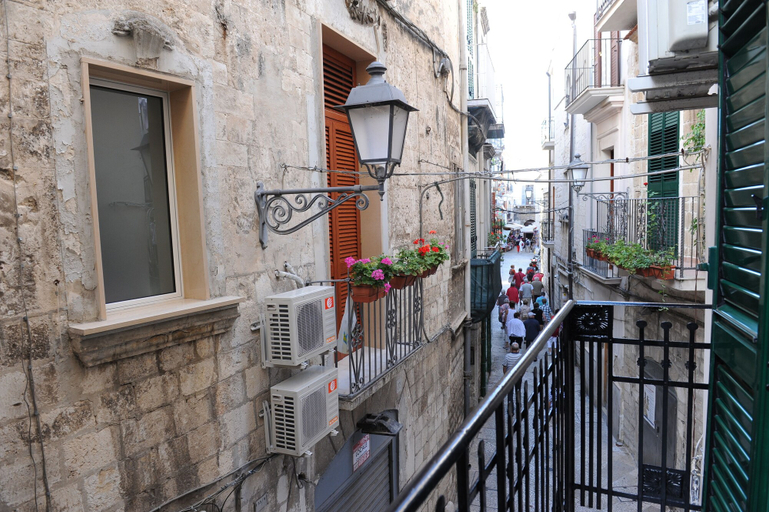 Others 5, Palazzo del Carmine, Bari