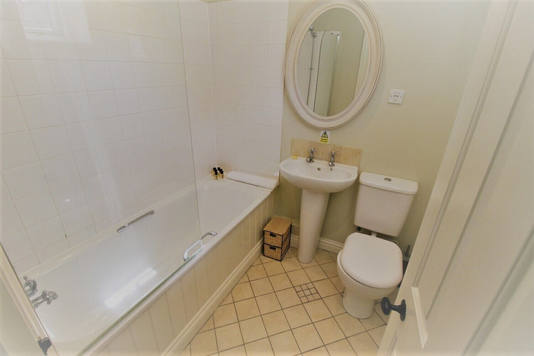 Bathroom 4, The Tawny Owl, Wiltshire