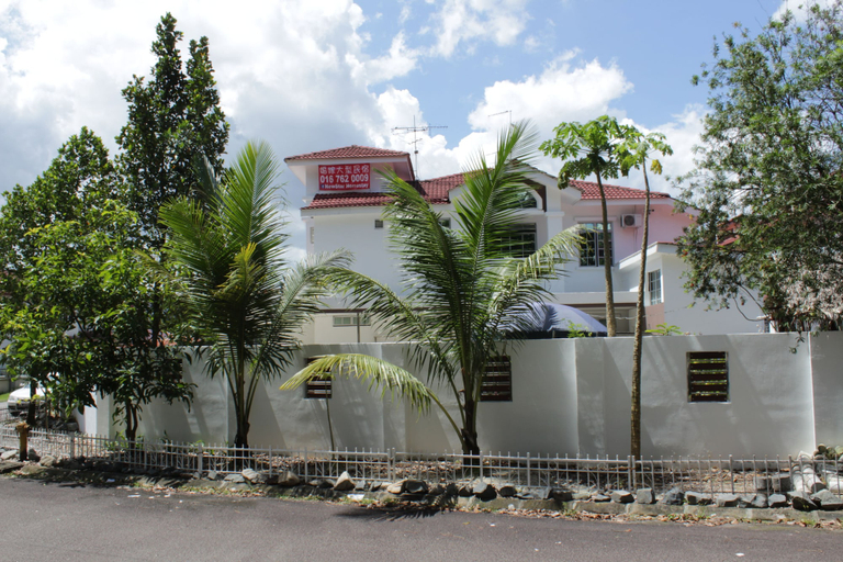 Exterior & Views 2, DesaTebrau NewStar Homestay - Wedding Bridal House, Johor Bahru