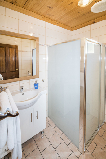Bathroom 4, Black Gold Motel, Lithgow