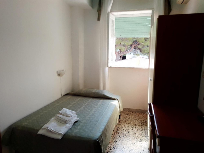 Bedroom 4, Hotel Calabria, Cosenza