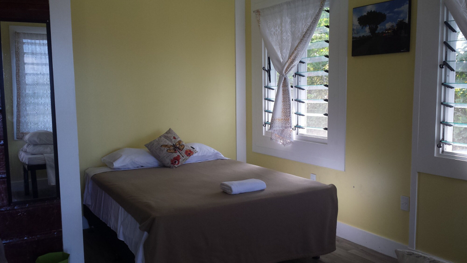 Bedroom 2, Ulalei Lodge, Vaimauga West