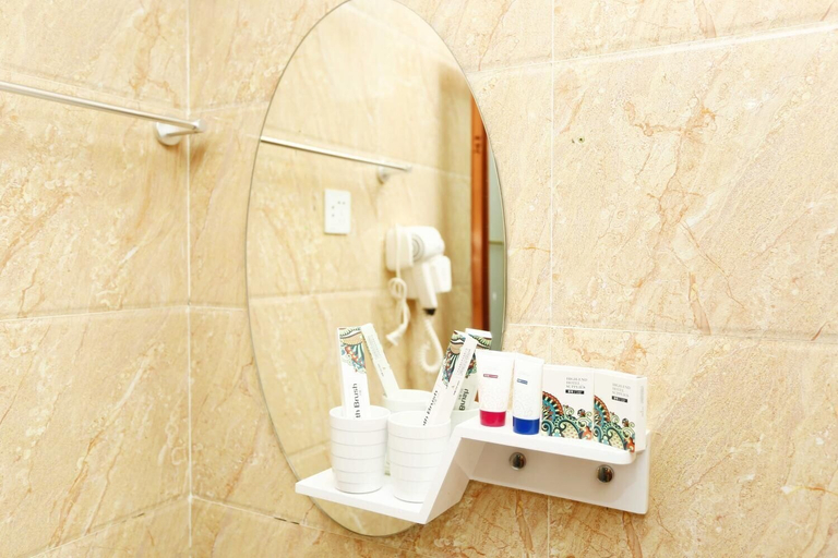 Bathroom 4, Wutongli Youth Hostel, Chengdu