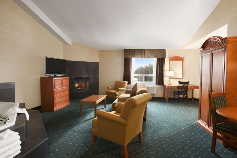 Others 5, Travelodge by Wyndham Strathmore, Division No. 5