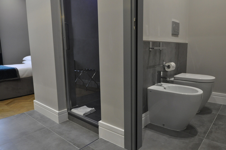 Bathroom 3, Place 24 Suites & Wellness, Roma