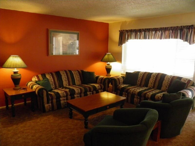 Others 5, 1149 Herbert Unit B, El Dorado