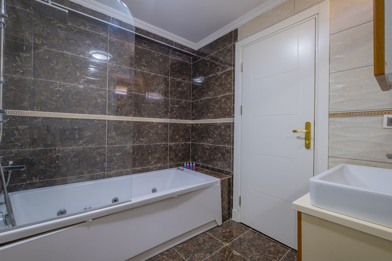 Bathroom 4, Infinity Opal Villa, Fethiye