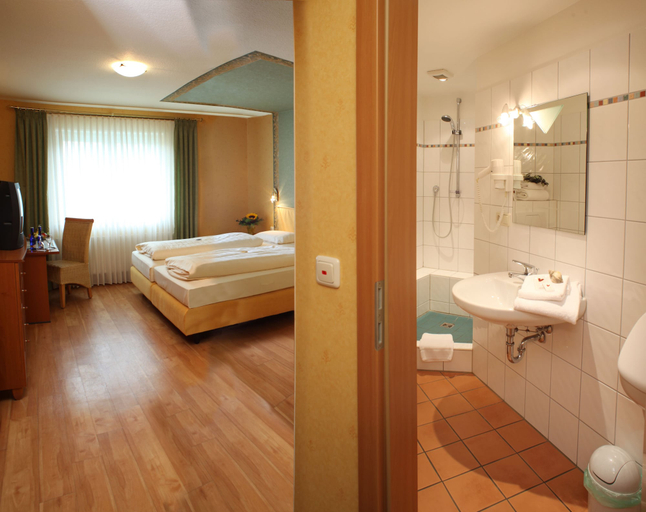 Bathroom 5, Landgasthof Buch, Fulda