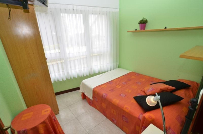 Bedroom 2, Apartment in Isla, Cantabria 102768 by MO Rentals, Cantabria