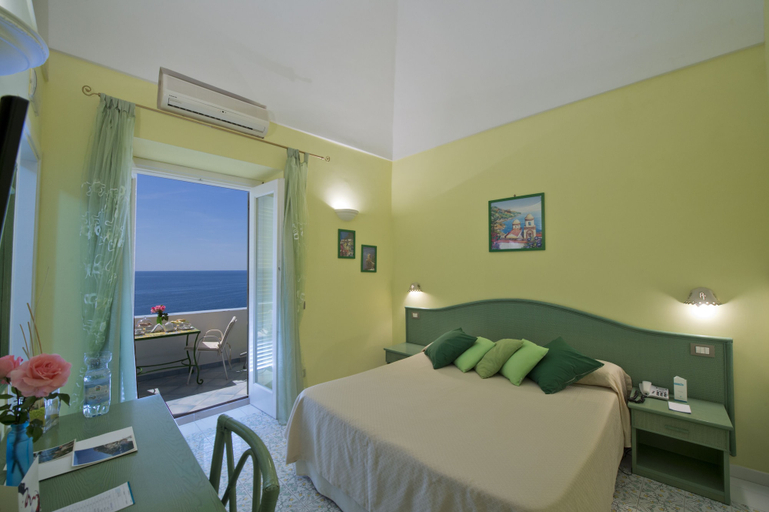Bedroom 5, Palazzo Talamo, Salerno