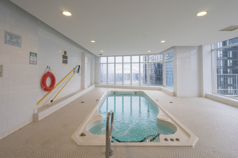 Sport & Beauty 5, Applewood Suites - 1 BR Wellington West, Toronto