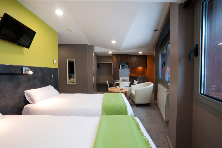 Bedroom 3, Aparthotel Les Olimpiades, Pyrénées-Orientales