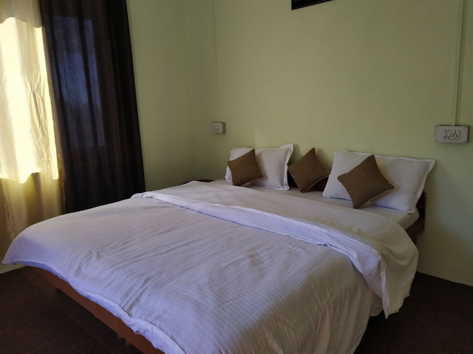 Bedroom 3, Fearless Cloud, Kangra
