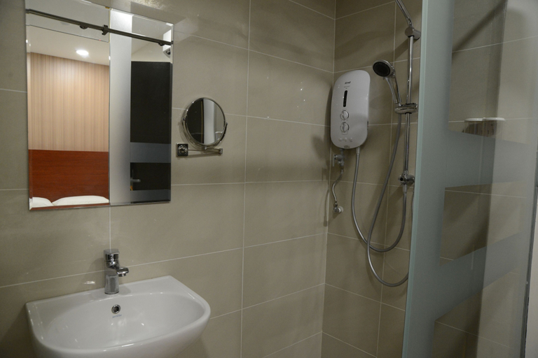 Bathroom 5, Elegant Hotel, Batu Pahat
