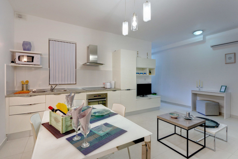 Others 5, Modern Apartment in the Best Location, Perfect for Families, St Julian's