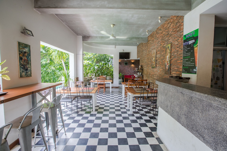 Food & Drinks 3, Casa Villa Independence, Phnom Penh