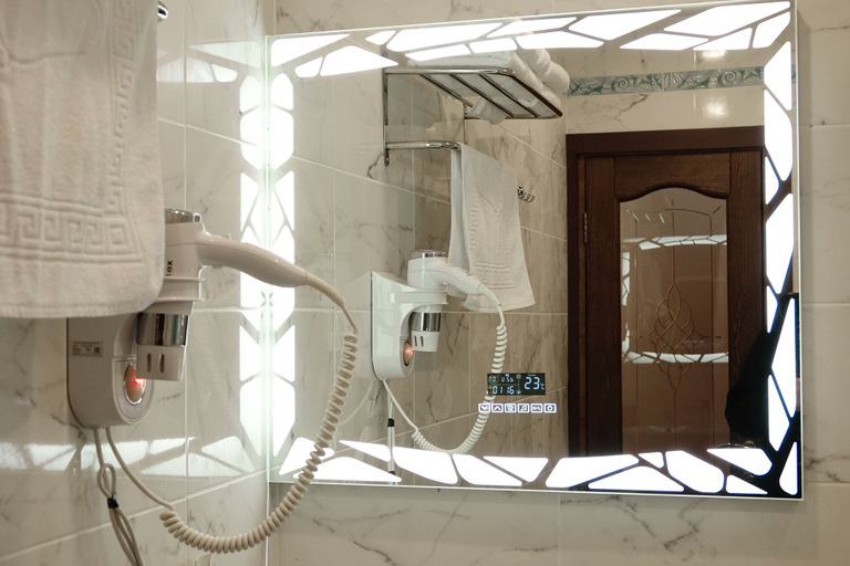 Bathroom 4, Skyview City, Central