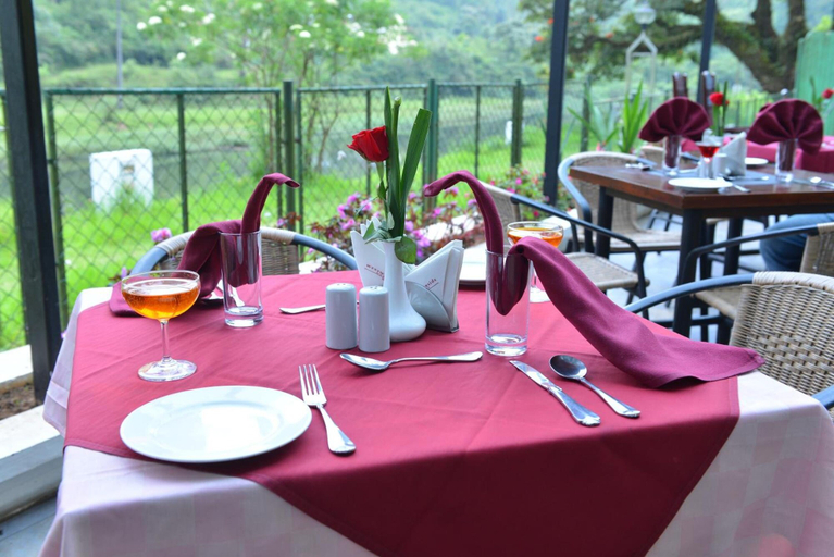 Food & Drinks 5, Westwood Riverside Garden Resort, Idukki