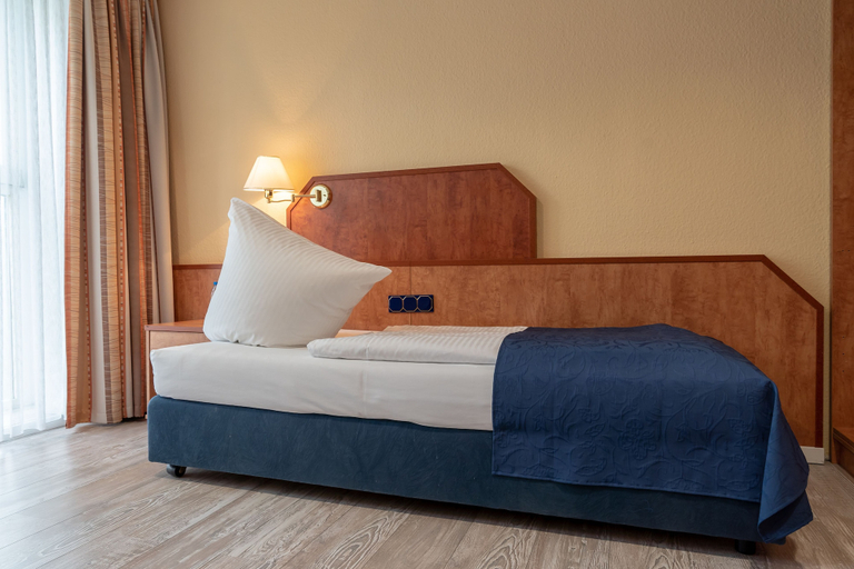 Bedroom 2, Boardinghouse Burgpark, Rhein-Erft-Kreis