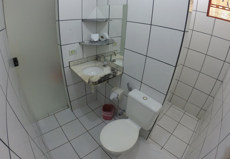Bathroom 4, Hotel Bonsai, Bonito