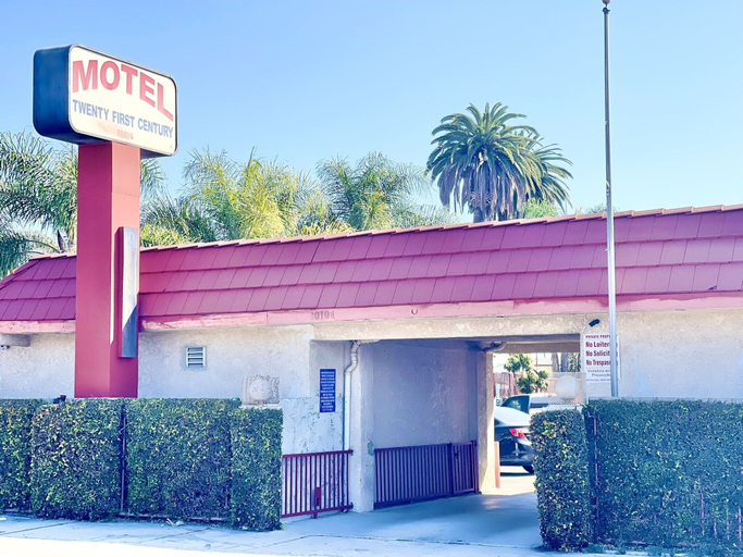 Exterior & Views 1, Twenty-First Century Inn, Los Angeles