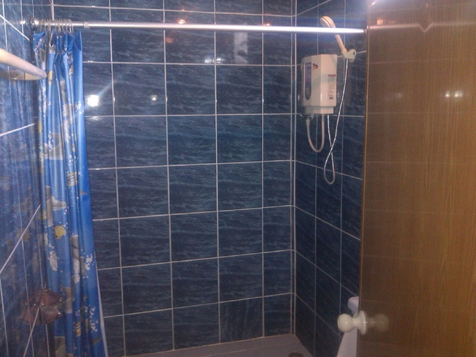 Bathroom 4, Klong Muang Inn, Mueang Krabi