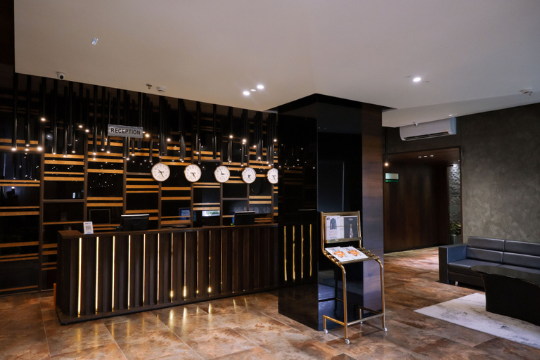 Food & Drinks 5, Tribecca Select, Gandhinagar