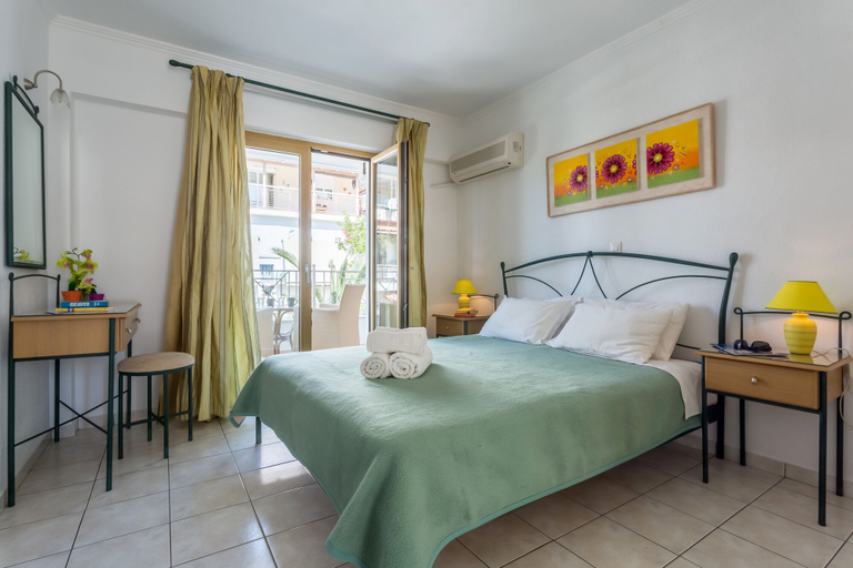 Bedroom 5, Studios Ritsa, Thessaly