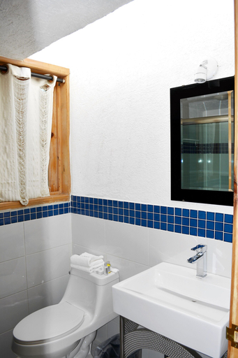 Bathroom 3, Cabañas el Chalet, Morelia