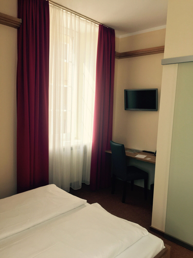 Bedroom 5, Hotel Gerber, Aschaffenburg