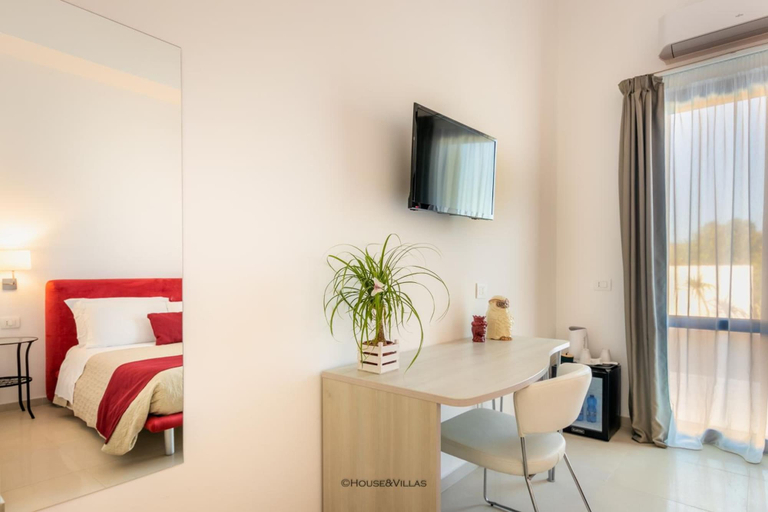 Bedroom 2, Villa Landolina, Syracuse