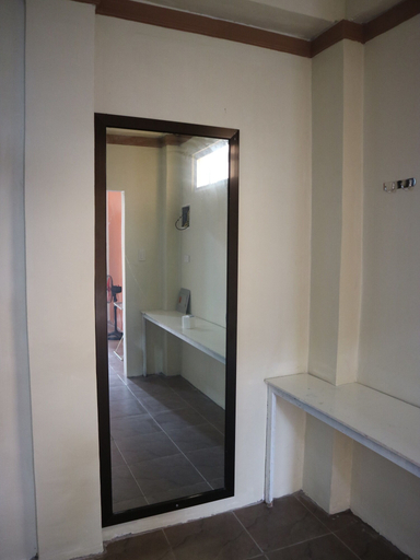 Others 5, Brown Epitome Lodge, Baler
