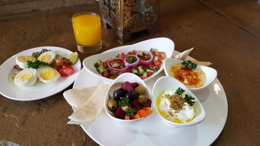 Food & Drinks 4, Cerenata Gardens Suites, Westlands