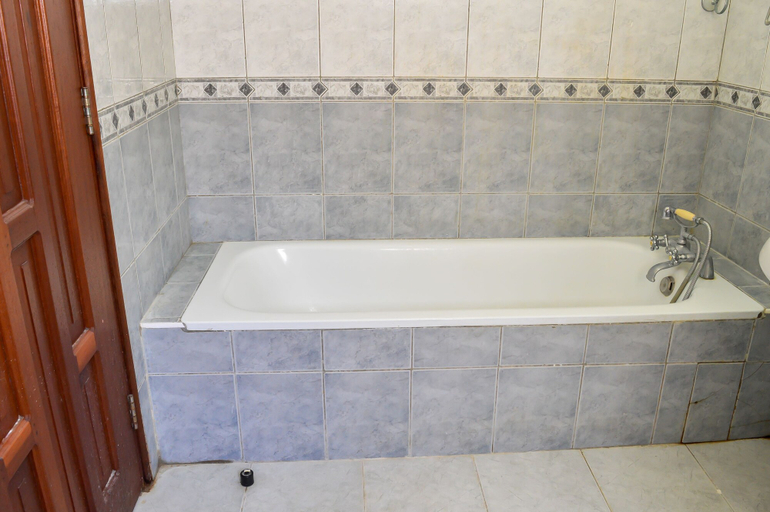 Bathroom 3, Star Villas, Nyali