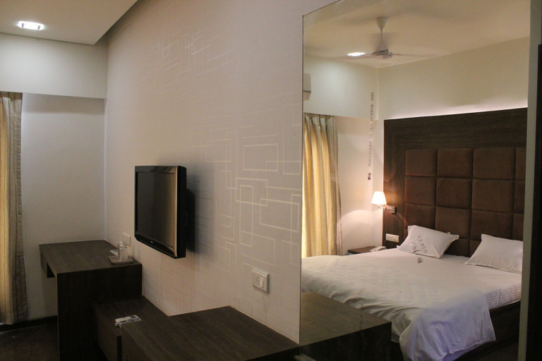 Bedroom 2, Palm Greens Club, Kheda