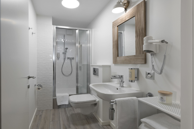 Bathroom 4, CP Resort, Lugano