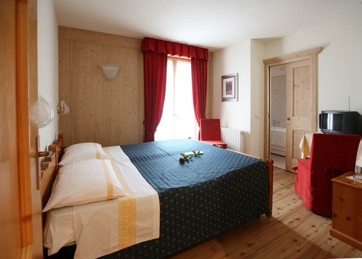 Bedroom 3, Meuble Cima Bianca Garni, Sondrio