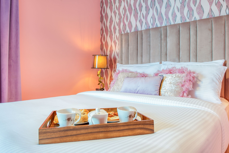 Room 4, BellaVista Apartment - 29 Boulevard, Dubai