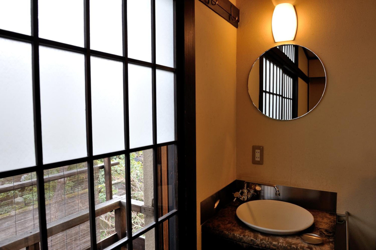 Bathroom 4, Yadoya Nishijinso, Kyoto