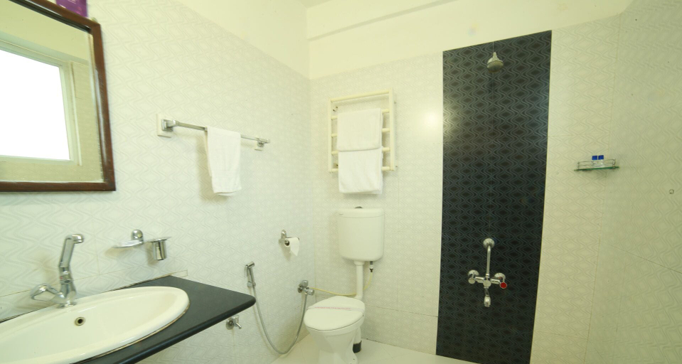 Bathroom 4, Hotel Karnavati, Sirohi