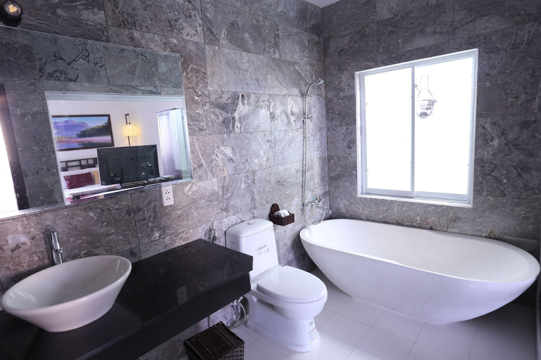Bathroom 4, The House 36, Da Nang