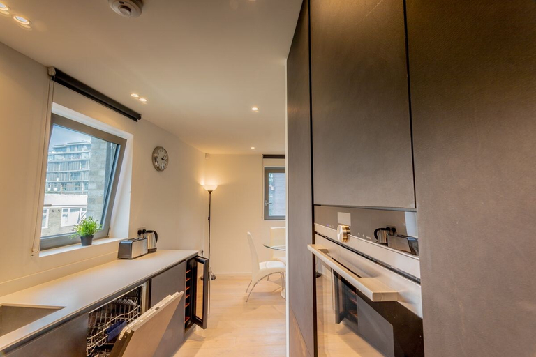 Others 5, Hoxton by Servprop, London