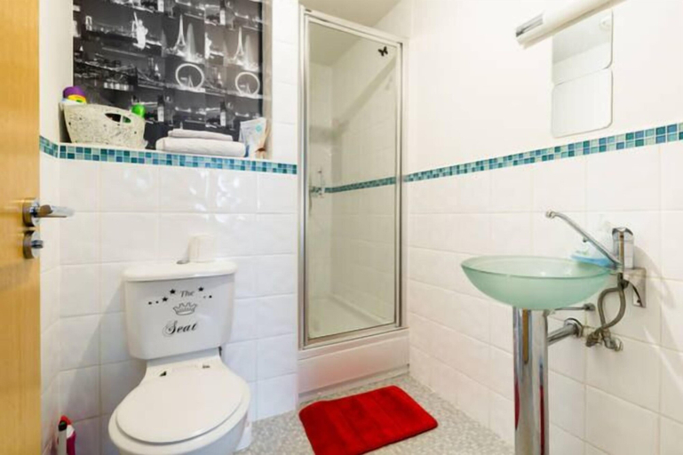 Bathroom, Beautiful City Centre Apartment, Birmingham